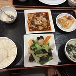 一味玲玲 横浜店 - 日替わりランチセット