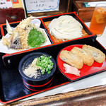 316894331 - 天ざるうどん、いなり寿司