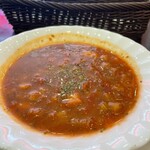 キッツビュール - 少し甘いめのミネストローネは異国の味わい！昼間からありがたいです。