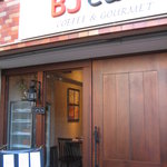ビージェーカフェ - お店の入り口