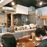 創作麺工房 鳴龍 - 店内上座