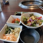 牛兵衛 草庵 そごう広島店 - キムチ　ナムル　サラダ