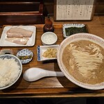 炭火焼濃厚中華そば 奥倫道 - 