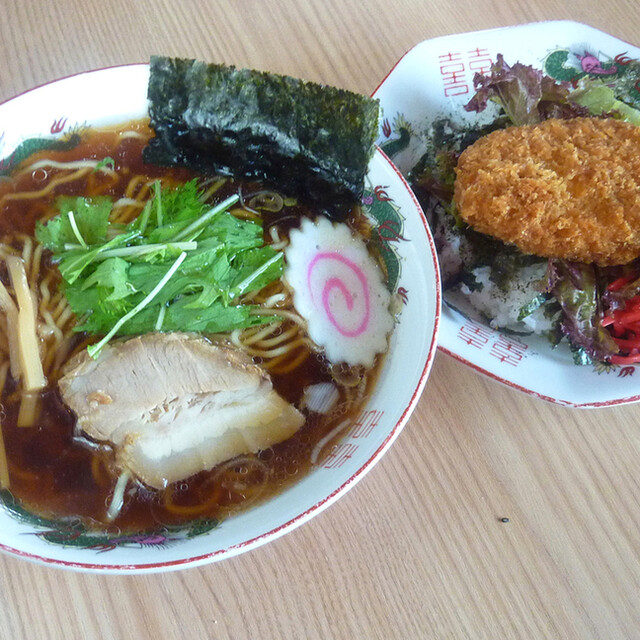 中華そばおつまみ日の出軒 福島西店  - 笹木野（居酒屋）の写真