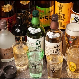 仕事終わりに乾杯！60種類以上のドリンクを取り揃え♪