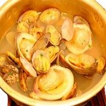 Sake-steamed clams