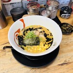 博多豚骨ラーメン まるせん - 料理写真:カレーラーメン　８８０円