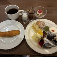 リラッサ - 揚げパンとスイーツ各種