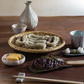 削りたて鰹節を使用◆素材の香りを引き立てる味わい深い出汁