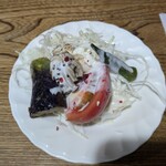ナカガワ☆スエ食堂 - よ〜く冷えたサラダ。ドレッシングが美味い！