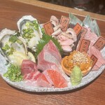 鮮度の極み 魚もつ 川崎居酒屋 - 豪華‼極み盛り12種(ハーフサイズ)　1,976円
