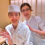 鮨 めい乃 - めいちゃんとありさちゃん。二人の笑顔がお店を益々華やかに。