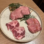 赤身肉じゃんか中目店 - 