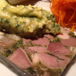 Kamekichi - 仔牛すね肉,地鶏もも肉,豚舌のゼリー寄せ ソースラヴィゴット