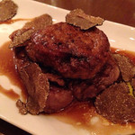 目黒バル la casa del PINO - 牛フィレ肉とフォアグラのロッシーニ。やばい！