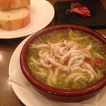 目黒バル la casa del PINO - 白魚のアヒージョ。だしがでて、たまらない美味しさ！