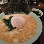 いずみ家 - らーめん中＆ほうれん草