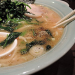 いずみ家 - 更に卓上調味料を使って啜る