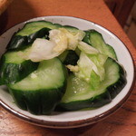 とんかつ かつせい - 適度に漬かったきゅうりの漬物
