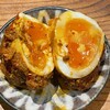 メイク ワン ツー - スパイス玉子220円。中身は半熟