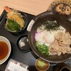 花山うどん 羽田エアポートガーデン店