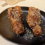 三代目 鳥メロ - ◆国産手羽元の旨辛タレ（2本）328円