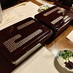 川庄 - 「うな重 特上」の重箱