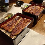 川庄 - 2つ並んだ「うな重 特上」地焼き。3人でシェアしました…