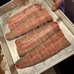 川庄 - 焼く前の伊勢うなぎ