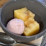 お食事処 だんらん日和 - 本日のランチ(\1,980)　デザート：金色羅皇と夏苺のミルクジェラート