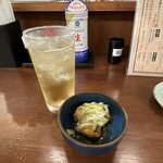 満天酒場 - お通し＆ハイボール。