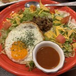 Cafe＆Diner KHB - スパイシーエッグタコライス（反対から）
