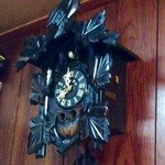 大貫 - 鳩時計、8時の時報、白鳩お出まし〜〜