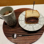 飛騨牛メンチカツサンドと牛テールスープ