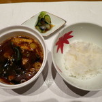 肉割烹　華家　新栄 - 白ごはんと赤だし