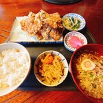 居酒屋あい八 - 料理写真:鶏からと鯖竜田定食
