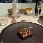 ベージュ アラン・デュカス 東京 - 