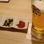 海鮮ダイニング 美蔵 - お通しと生中