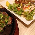 海鮮ダイニング 美蔵 - サイコロステーキとマグロカツ