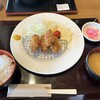 元気食堂 - 私は相方とシェア用に「カキフライ定食」をチョイス！