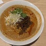 極み担々麺 胡麻と麺 - 