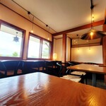 CAFE＆BAR 楽水楽山 - 店内の雰囲気