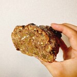 パン工房 ブランジェリーケン - モラセスノアマロン(ハーフ)(320円)