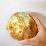 パン工房 ブランジェリーケン - ほうれん草のコーングラタンベーグル(400円