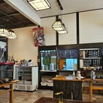 桐花 - 古き良き”地方色”満点の店内