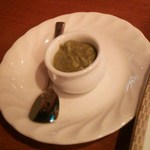 ロティボティ - オニオンパコラに付属のミントチャツネ