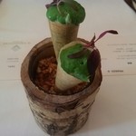 イル ギオットーネ - カニとリコッタチーズのコルネ ほうれん草のエスプーマ