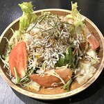 庵JUJU - じゃこサラダ