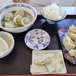 ウェイウェイ餃子 - 