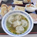 ウェイウェイ餃子 - 